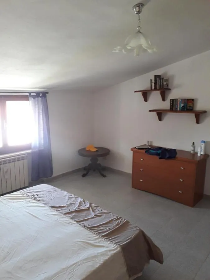 Spacious Attic Apartment Olmedo